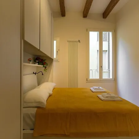 Modern Comfort In The Heart Of - Bemyhost Appartement