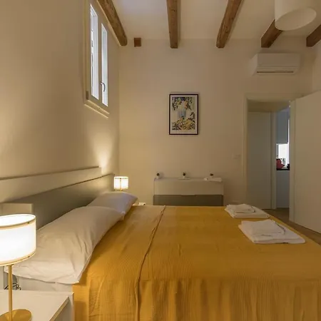 Modern Comfort In The Heart Of - Bemyhost Болонья