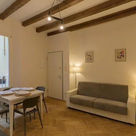 Modern Comfort In The Heart Of - Bemyhost Bologne